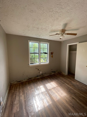 3324 W Tuskegee Circle