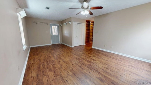 1214 Yorkshire Drive