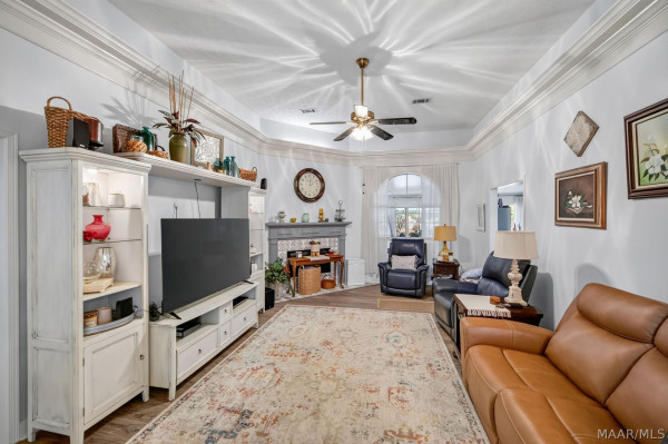 32 Gardendale Drive