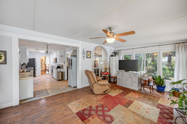 32 Gardendale Drive