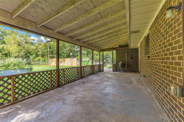 206 Poplar Street