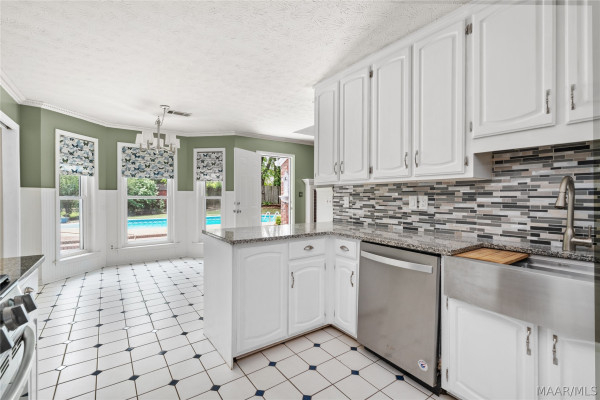7100 W Ridge Court
