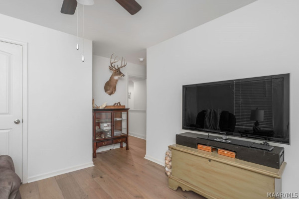 6131 Town Lane