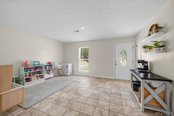 212 Radburn Way