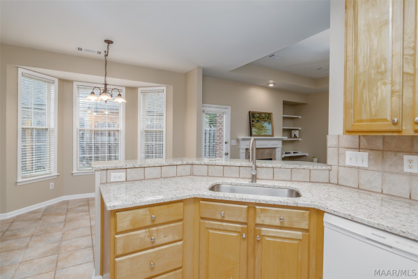 8100 GRAYSON Grove