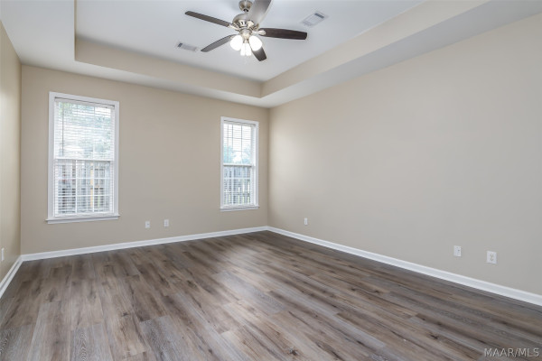 8100 GRAYSON Grove