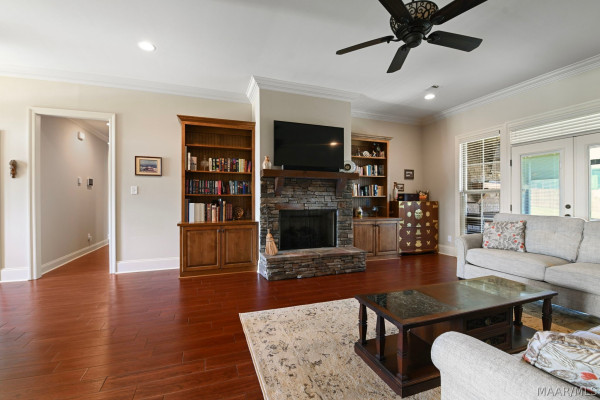 105 Chimney Ridge