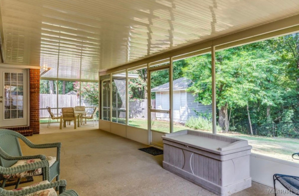 922 Silver Creek Circle