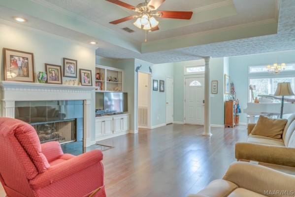 922 Silver Creek Circle