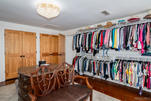2810 Tanglewood Drive