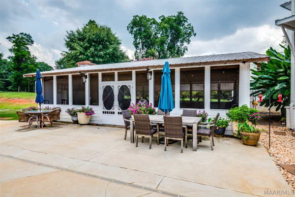 2810 Tanglewood Drive