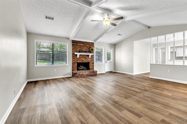 532 Lynnhurst Court