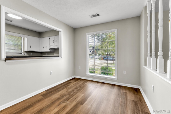 532 Lynnhurst Court
