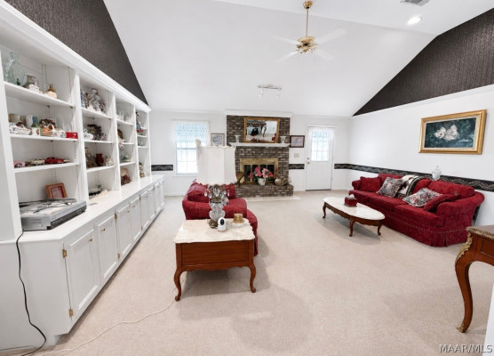1581 REDLAND Road