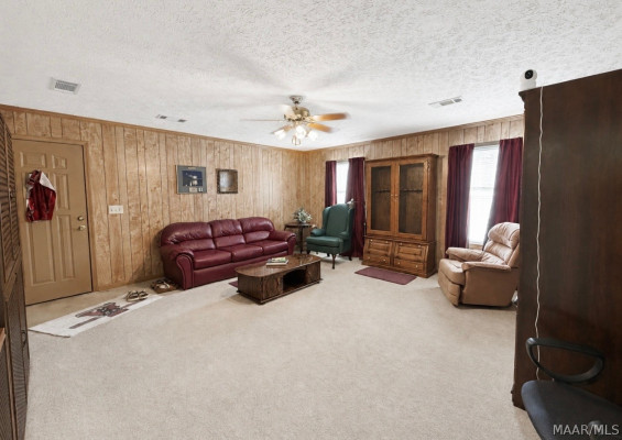 1581 REDLAND Road