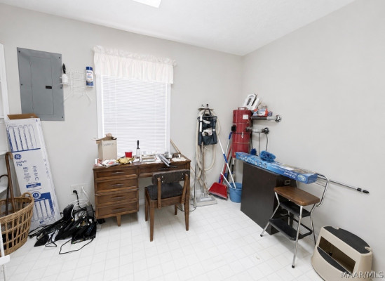 1581 REDLAND Road