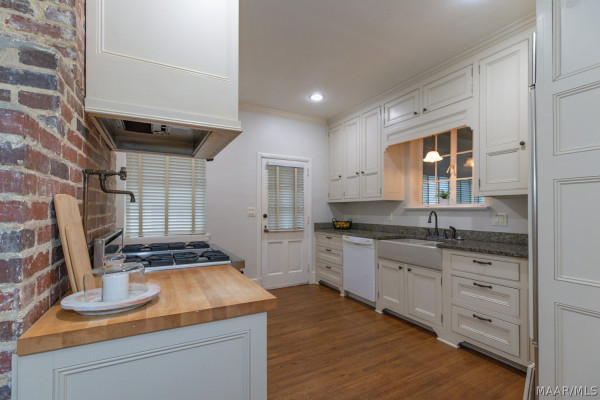 4037 Wares Ferry Road
