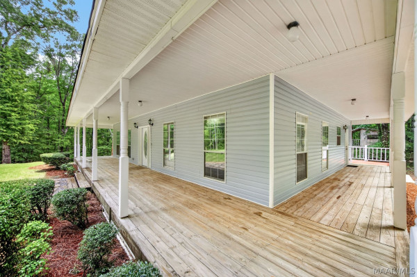 270 W Central Road