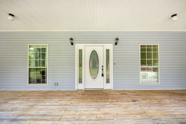 270 W Central Road