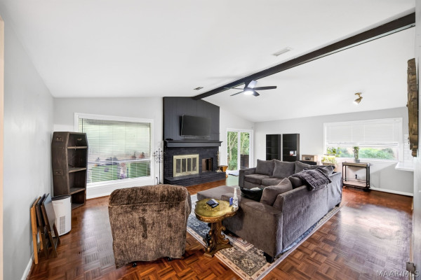116 Oakland Drive