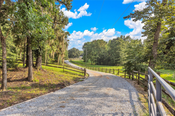 1769 Ridgeland Farms Road