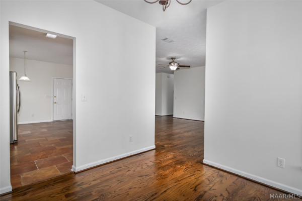 901 Hallwood Lane