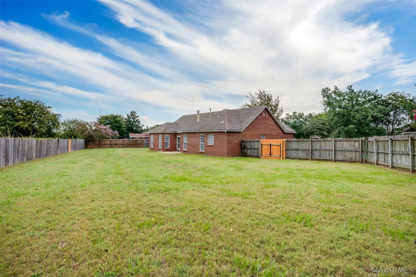 901 Hallwood Lane