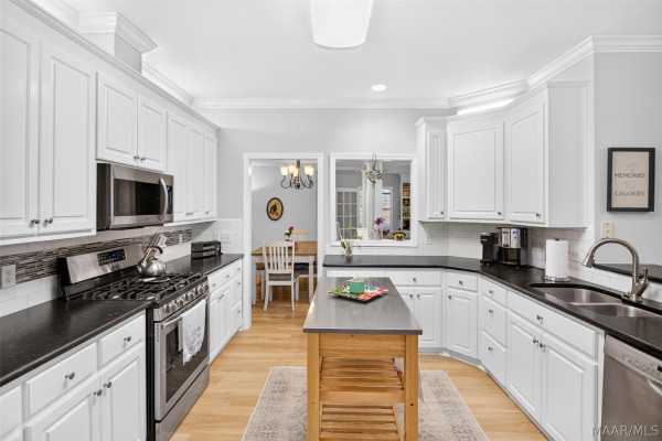 147 RIVER CHASE Court