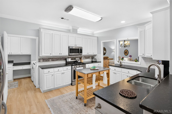 147 RIVER CHASE Court