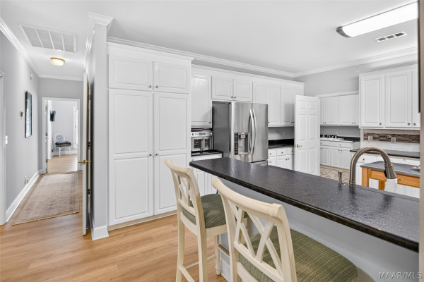 147 RIVER CHASE Court