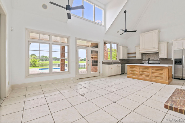 8613 Lillian Place