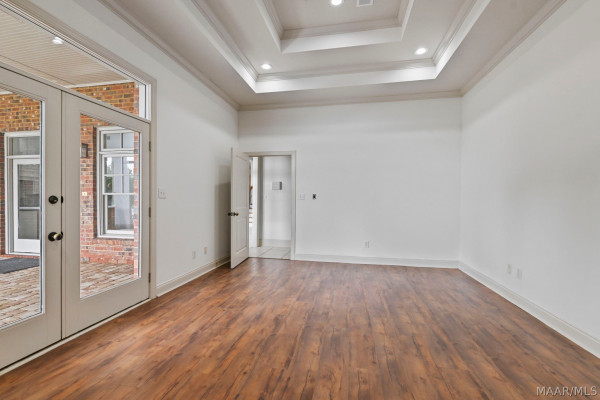 8613 Lillian Place