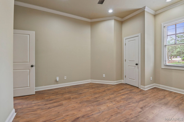 8613 Lillian Place