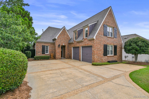 8613 Lillian Place