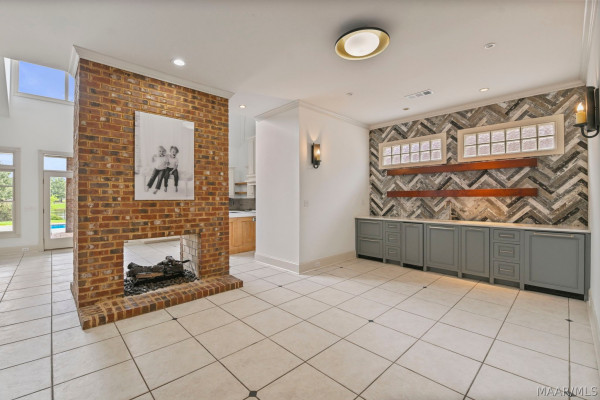 8613 Lillian Place
