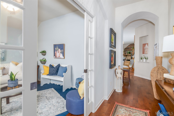 9155 CRESCENT LODGE Circle