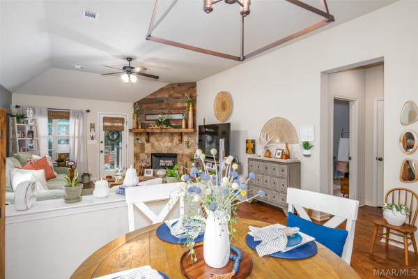 9155 CRESCENT LODGE Circle
