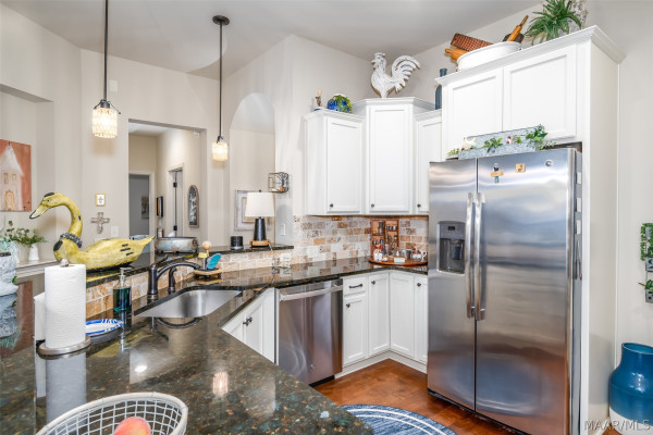 9155 CRESCENT LODGE Circle