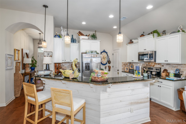 9155 CRESCENT LODGE Circle