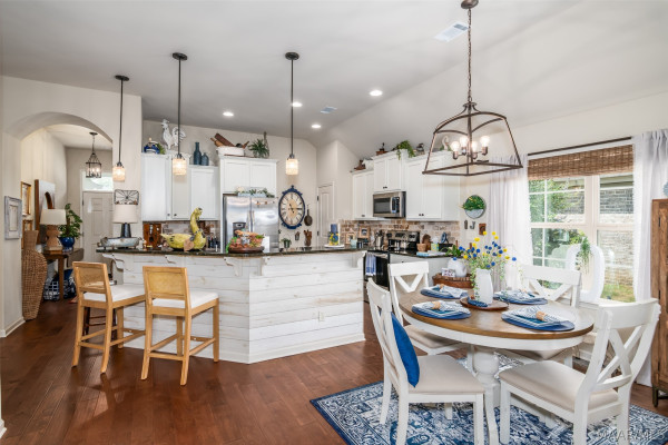 9155 CRESCENT LODGE Circle