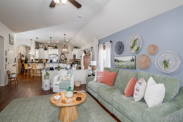 9155 CRESCENT LODGE Circle