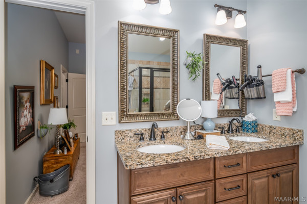 9155 CRESCENT LODGE Circle