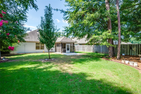 9155 CRESCENT LODGE Circle