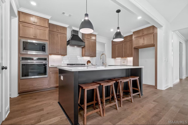 549 Argyle Circle