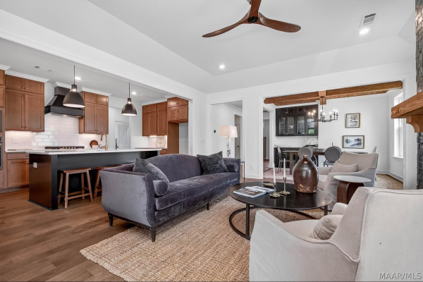 549 Argyle Circle