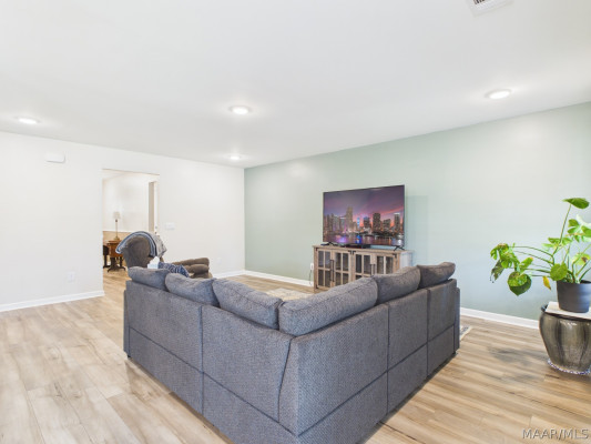 375 Kohn Drive