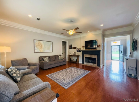 9767 Farnham Drive