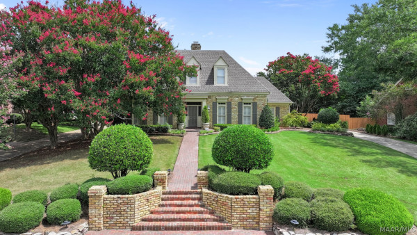 2147 VAUGHN Lane