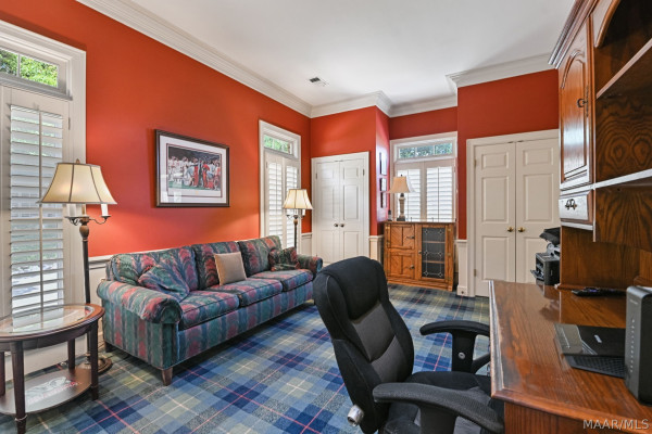 2147 VAUGHN Lane