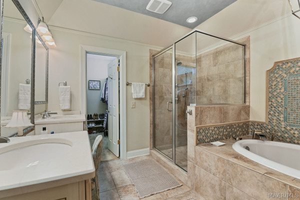 2147 VAUGHN Lane